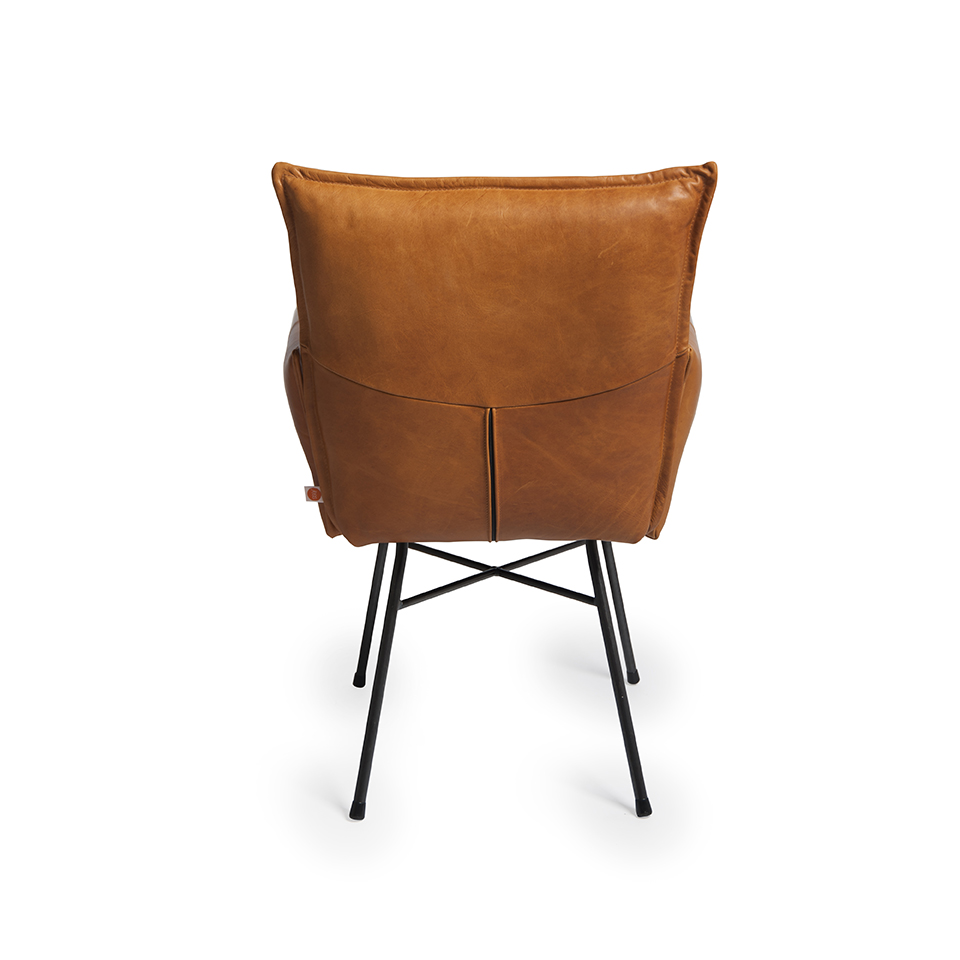 Sanne Diningchair With Arm Luxor Cognac Back